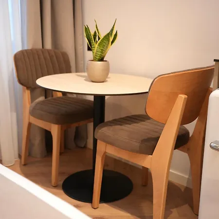 Nea Deluxe Tirana