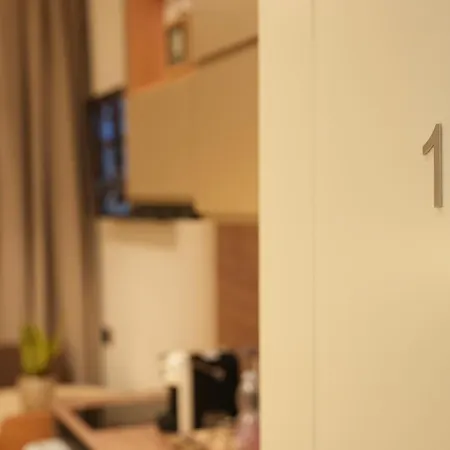 Nea Deluxe Apartament *